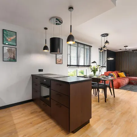 Blekit Na Fali - Platany Колобжег