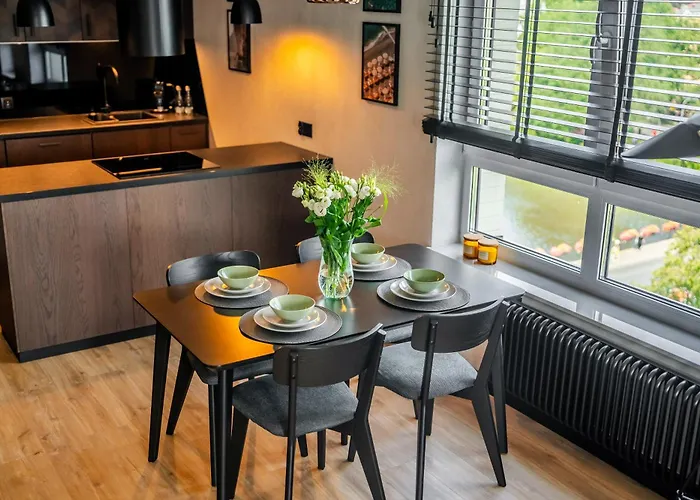 Blekit Na Fali - Platany * Kołobrzeg